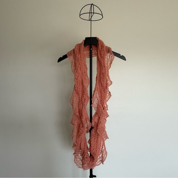 💜 Dusty Rose Lace Infinity Scarf Lightweight - Picture 5 of 6